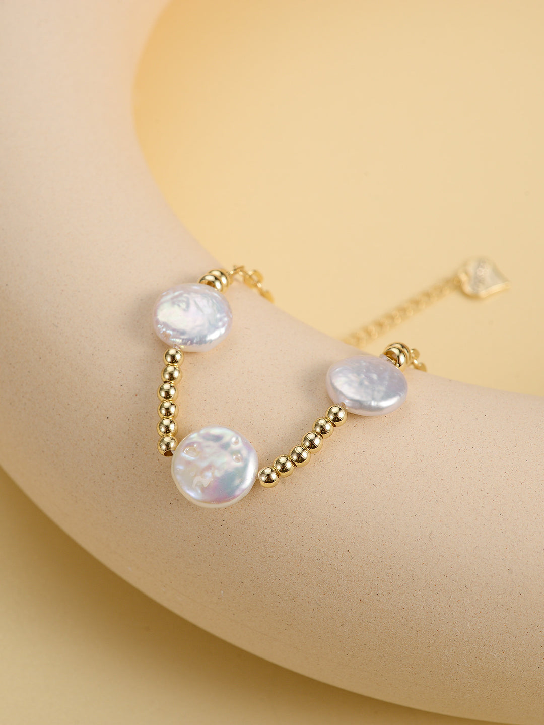 European And American Vintage Classic Metal Pearl Bracelet - Modefluss