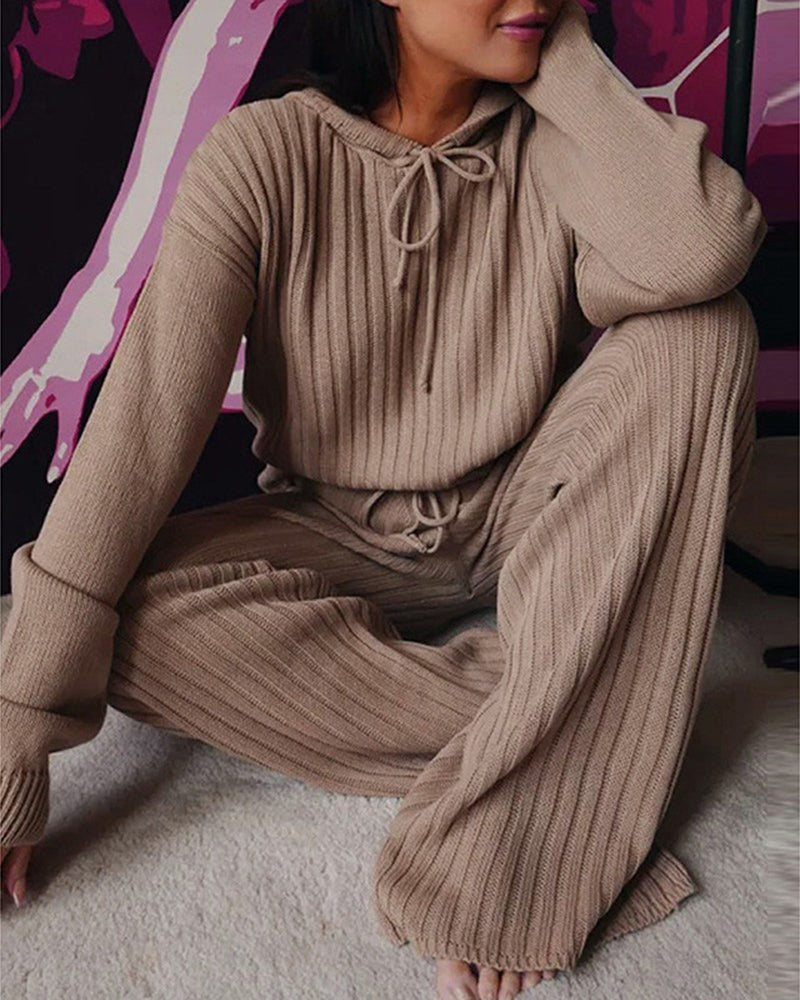 Warmer stylischer Pyjama-Anzug mit Kapuze - Modefluss