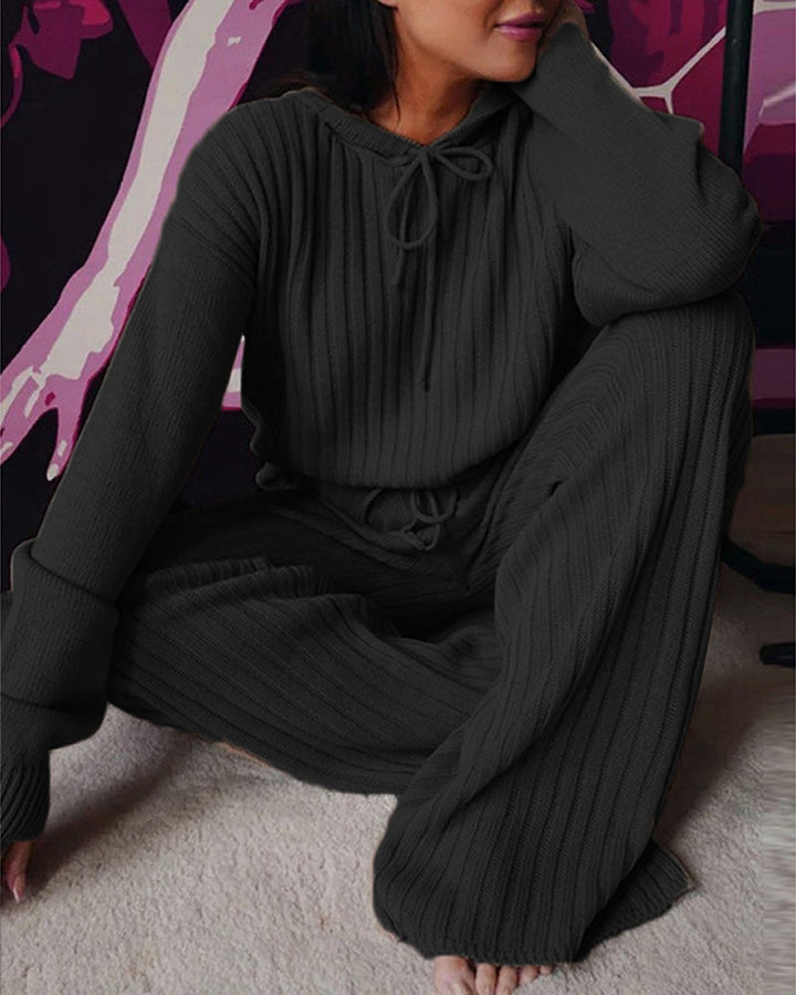 Warmer stylischer Pyjama-Anzug mit Kapuze - Modefluss