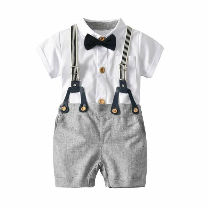 Eleganter Baby Romper Set – Weißer Kurzarm-Strampler mit grauen Shorts & Fliege | Baumwolle, Europäischer Stil - Modefluss