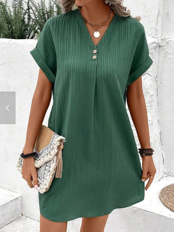 Attractives kurzes Sommerkleid mit V-Ausschnitt 