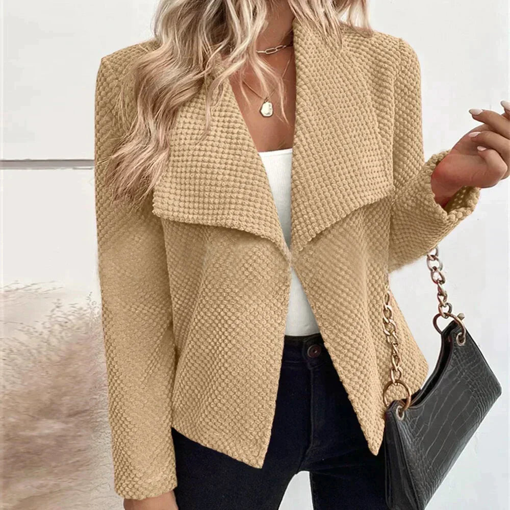 Stilvolle, elegante Blazerjacke mit handgefertigten Details