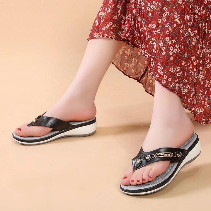 Orthopädische Sandalen mit weichem Polster – ultimative Unterstützung des Fußgewölbes
