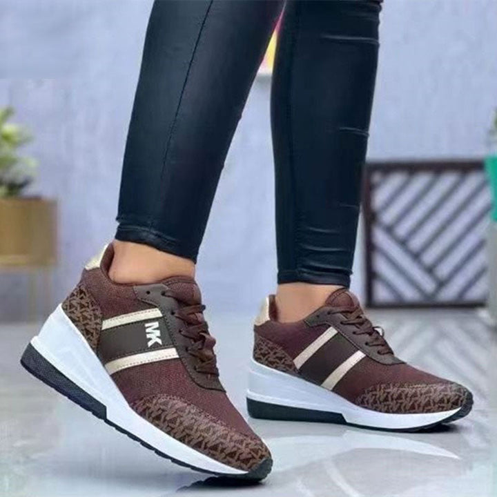 MK – Stylische Ledersneaker