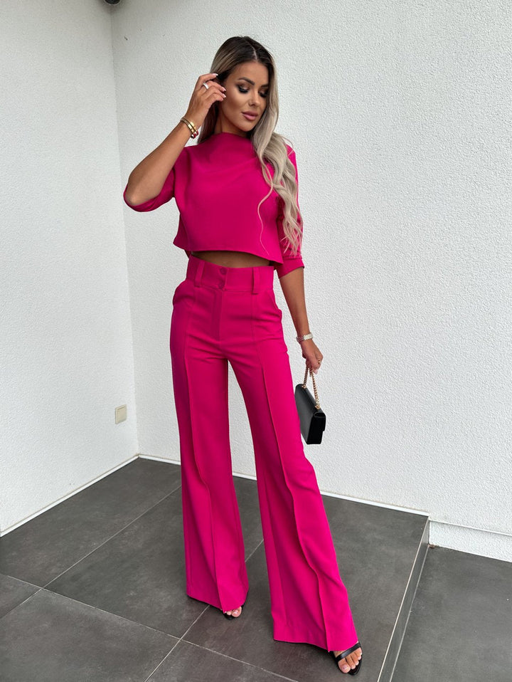 Attraktives, bequemes, elegantes zweiteiliges Set
