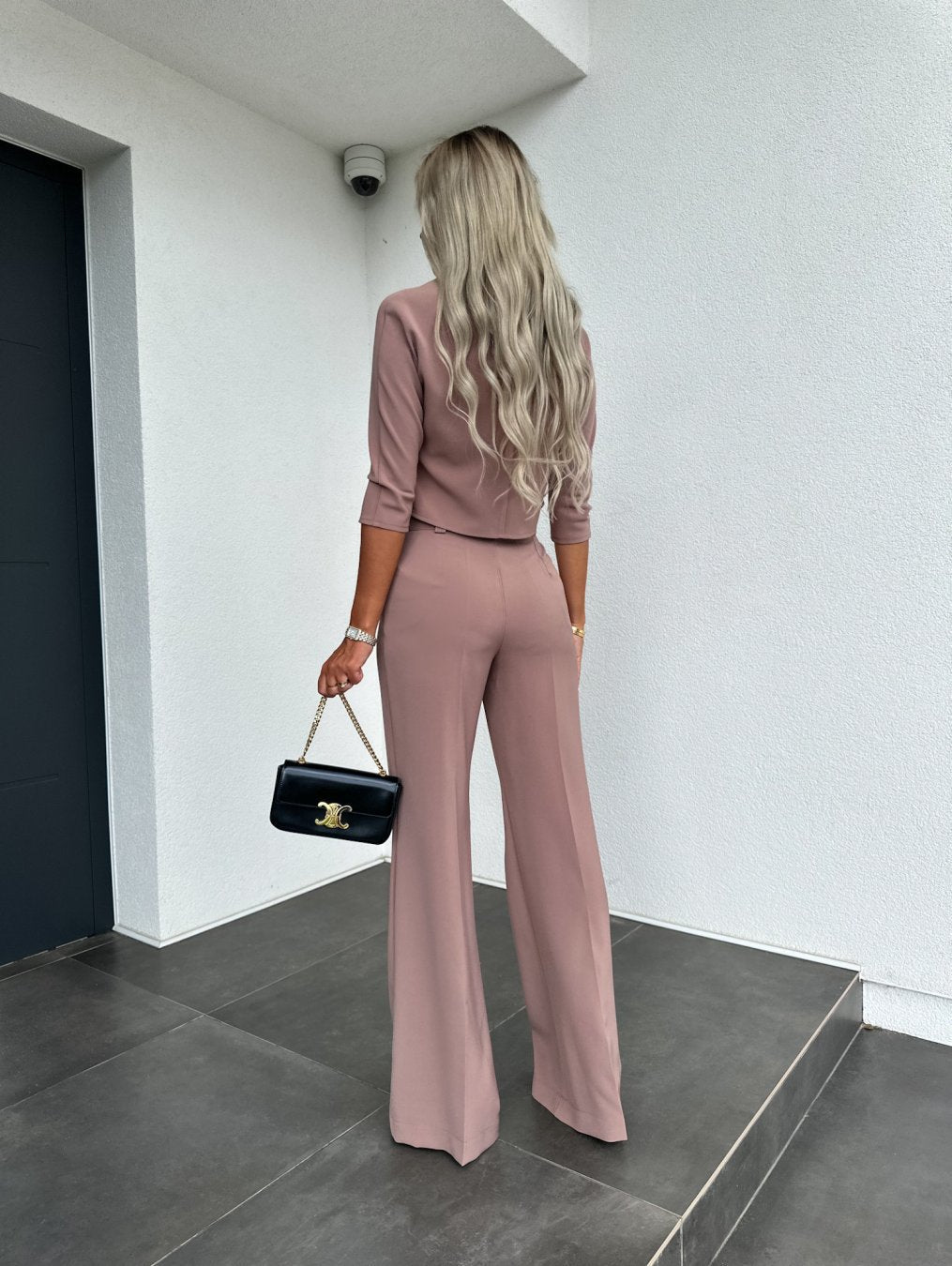 Attraktives, bequemes, elegantes zweiteiliges Set