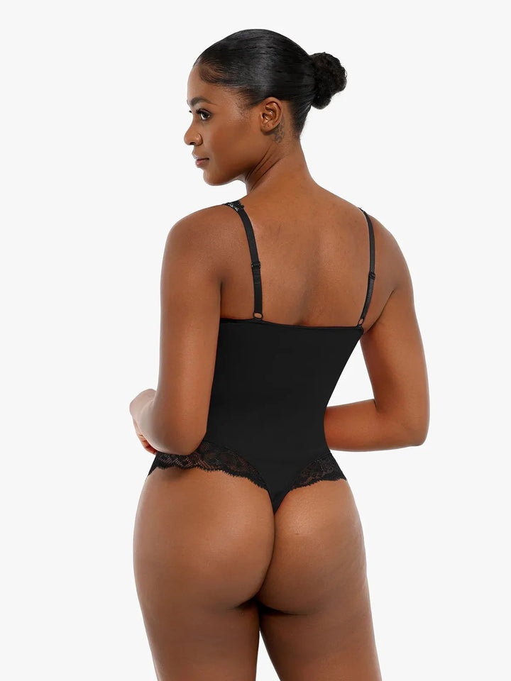 Body gainant à décolleté en V profond et empiècements en dentelle