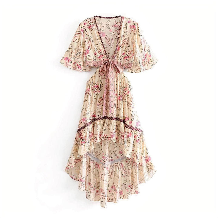 Attractives Boho-Stil High-Low-Kleid avec Blumenmuster